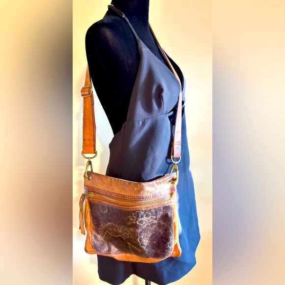 UNBRANDED 2 Two Tone Black Tan Leather Embossed Boho Crossbody Adjustable Bag - Picture 2 of 6